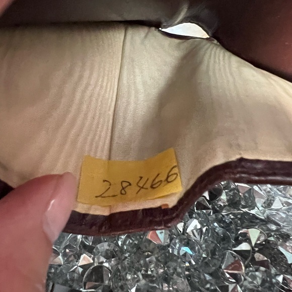 CHANEL CAVIAR COMPACT WALLET - Picture 8 of 8